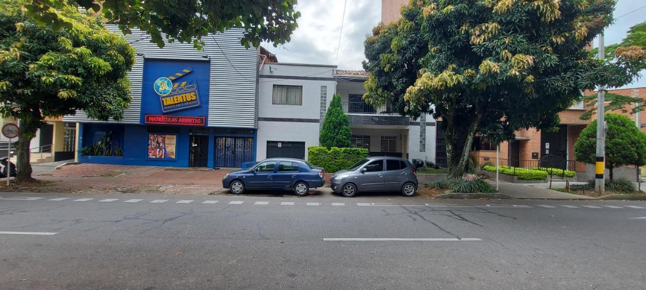 Hotel Laureles Home Medellín Dış mekan fotoğraf