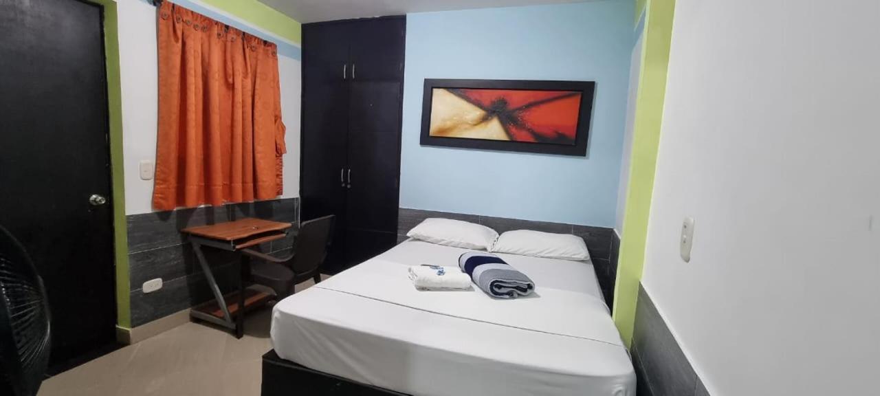 Hotel Laureles Home Medellín Dış mekan fotoğraf