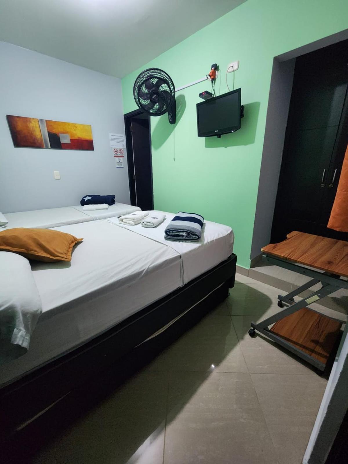 Hotel Laureles Home Medellín Dış mekan fotoğraf